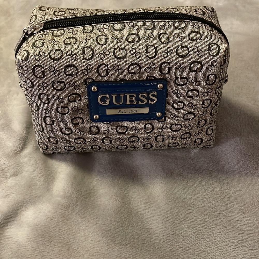 Guess make up bag